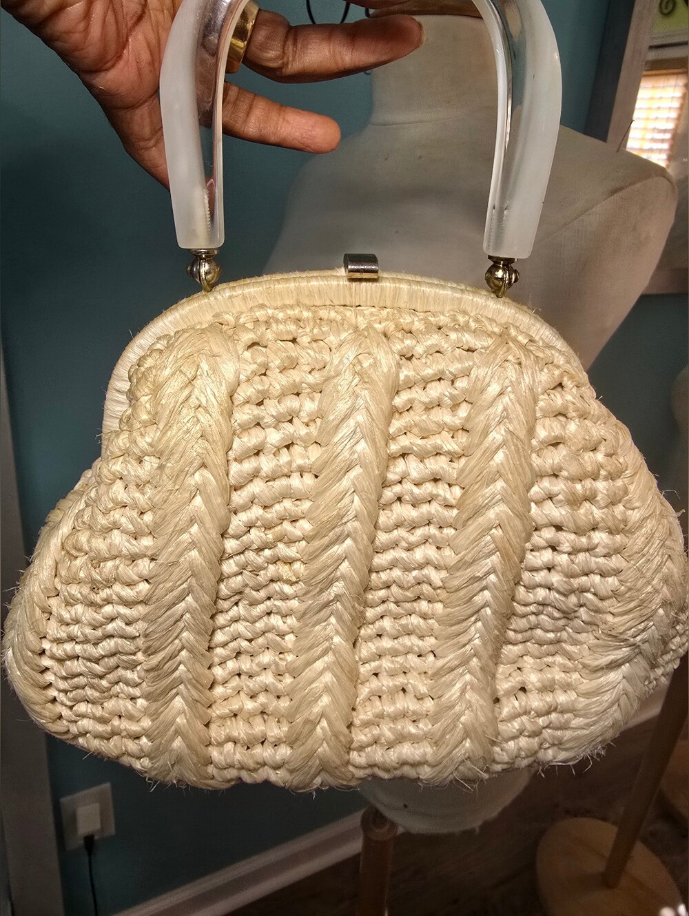 Vintage Corliss Made in Japan Woven Cream Straw Lucite Top-Handle Bag - Picture 6 of 7